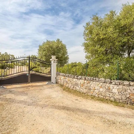 Trullo Romeo Tatil Evi Ostuni