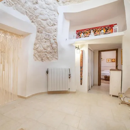 Trullo Romeo Tatil Evi *