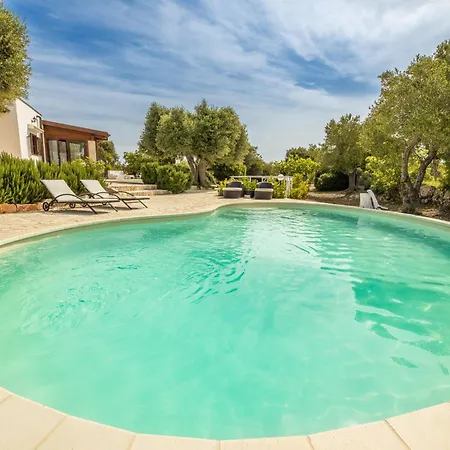 Trullo Romeo * أوستوني
